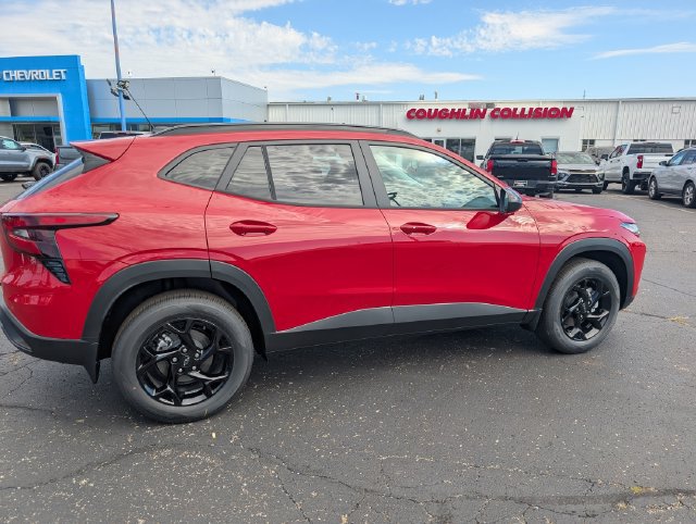New 2026 Chevrolet Trax LT w/ Driver Confidence Package FWD image 8