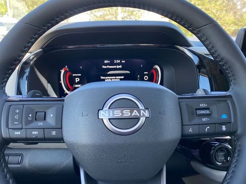 New 2026 Nissan Pathfinder SL AWD/4WD image 15