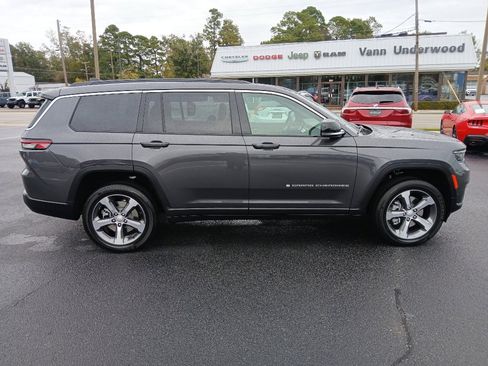 New 2025 Jeep Grand Cherokee L Limited w/ Luxury Tech Group II image 2