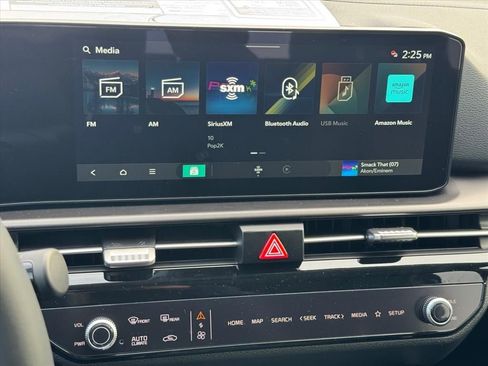 Used 2026 Kia Sportage EX w/ EX Panorama Roof Package image 19