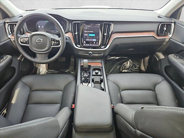 Used 2026 Volvo V60 B5 Cross Country Plus w/ Protection Package Premier AWD/4WD image 23