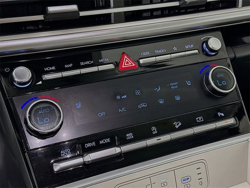 Used 2025 Hyundai Santa Fe SEL image 16