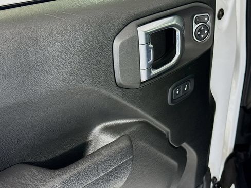 Used 2022 Jeep Gladiator Sport AWD/4WD image 21