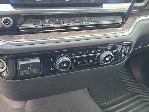 Used 2024 Chevrolet Silverado 2500 LTZ AWD/4WD image 25