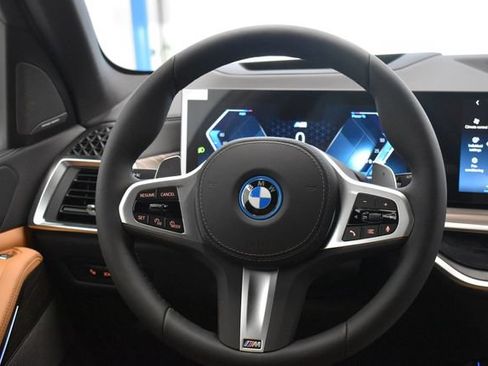 New 2026 BMW X5 xDrive50e w/ M Sport Package AWD/4WD image 24
