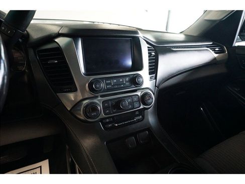 Used 2018 Chevrolet Suburban LS image 20