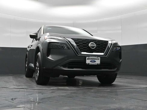 Used 2021 Nissan Rogue S image 19
