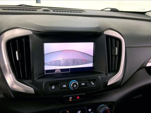 Used 2024 GMC Terrain SLE image 20