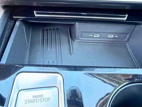 Used 2025 Volkswagen Atlas SEL image 31