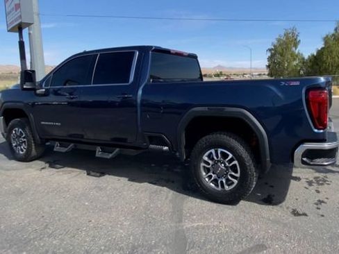 Used 2022 GMC Sierra 3500 SLE w/ SLE Value Package AWD/4WD image 6