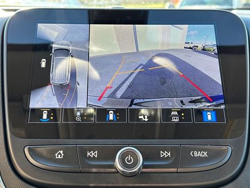 Used 2024 Chevrolet Equinox LT image 32