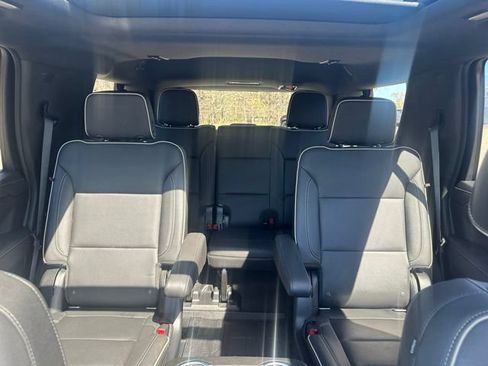 Used 2022 Chevrolet Tahoe Premier AWD/4WD image 33