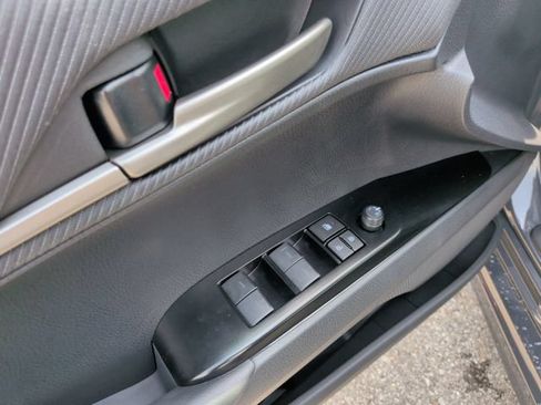Used 2026 Toyota Camry SE FWD image 10