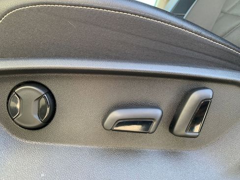 Used 2024 Volkswagen Atlas SE image 22