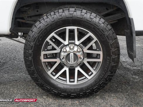 Used 2017 Ford F350 Lariat w/ Tow Technology Bundle image 12