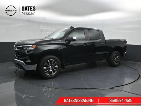 Used 2023 Chevrolet Silverado 1500 LT AWD/4WD image 7