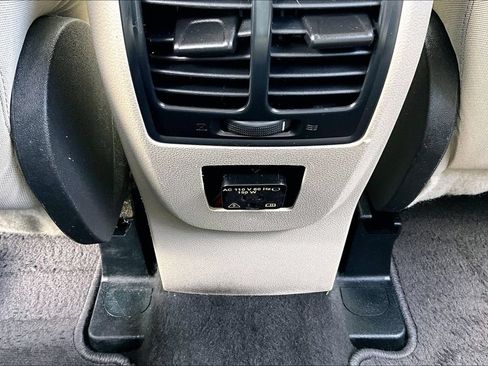 Used 2017 Ford Escape SE FWD image 32
