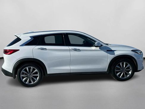 Used 2019 INFINITI QX50 Luxe w/ Navigation Package AWD/4WD image 4