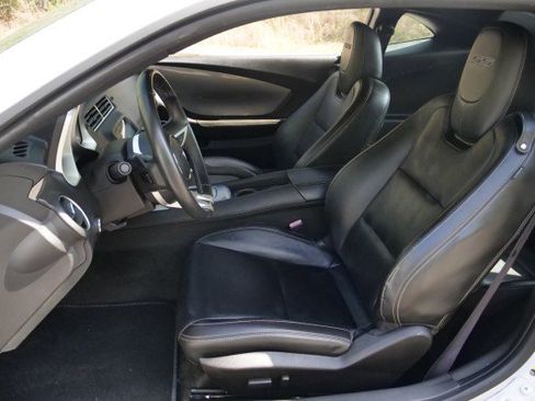 Used 2010 Chevrolet Camaro SS image 3