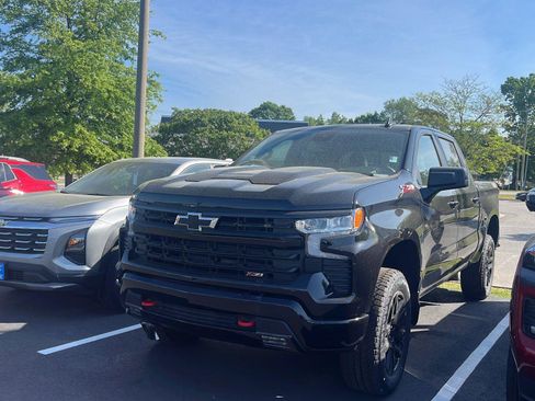 New 2026 Chevrolet Silverado 1500 LT Trail Boss w/ Convenience Package II AWD/4WD image 1