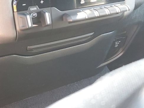 Used 2025 RAM 1500 Big Horn AWD/4WD image 23