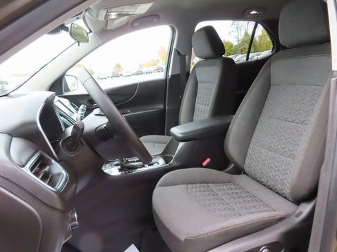 Used 2024 Chevrolet Equinox LT image 18