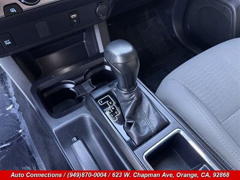 Used 2018 Toyota Tacoma SR w/ SR Convenience Package AWD/4WD image 14