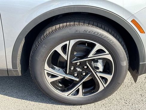 New 2025 Lincoln Nautilus Premier w/ Jet Appearance Package AWD/4WD image 9
