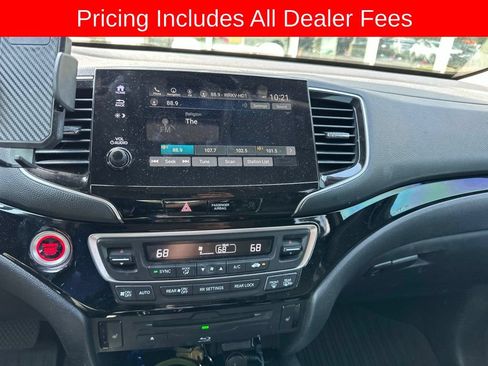 Used 2021 Honda Pilot Touring image 11