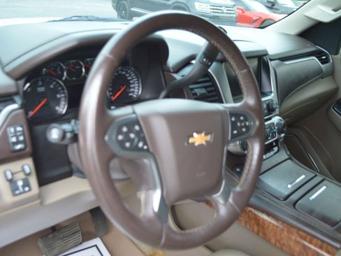 Used 2015 Chevrolet Suburban LTZ AWD/4WD image 16