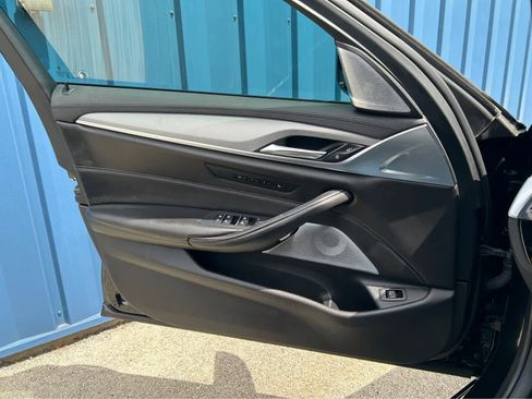 Used 2018 BMW M5 w/ Executive Package image 29