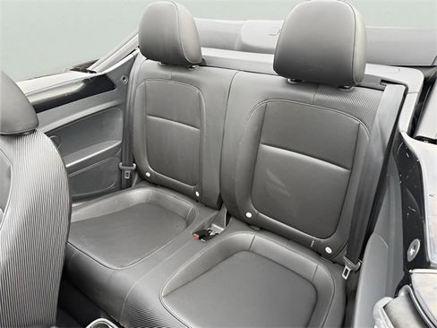 Used 2014 Volkswagen Beetle 1.8T image 21