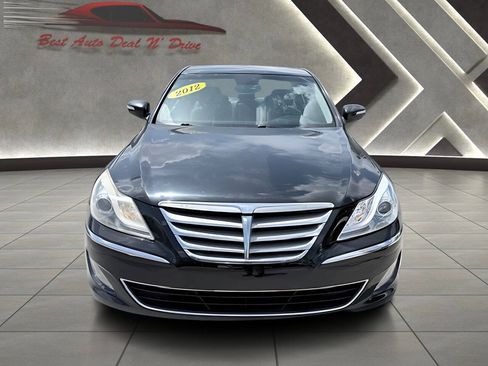 Used 2012 Hyundai Genesis 3.8 RWD image 11