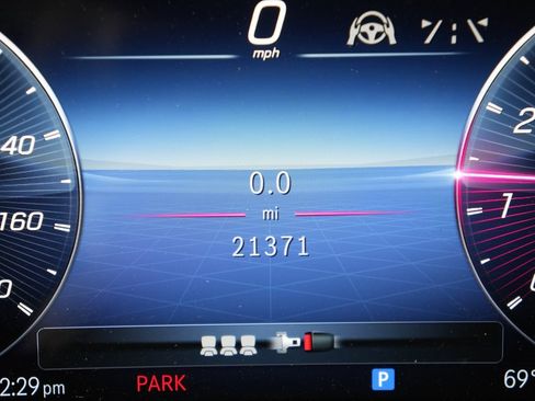 Certified 2024 Mercedes-Benz CLA 35 AMG 4MATIC image 17