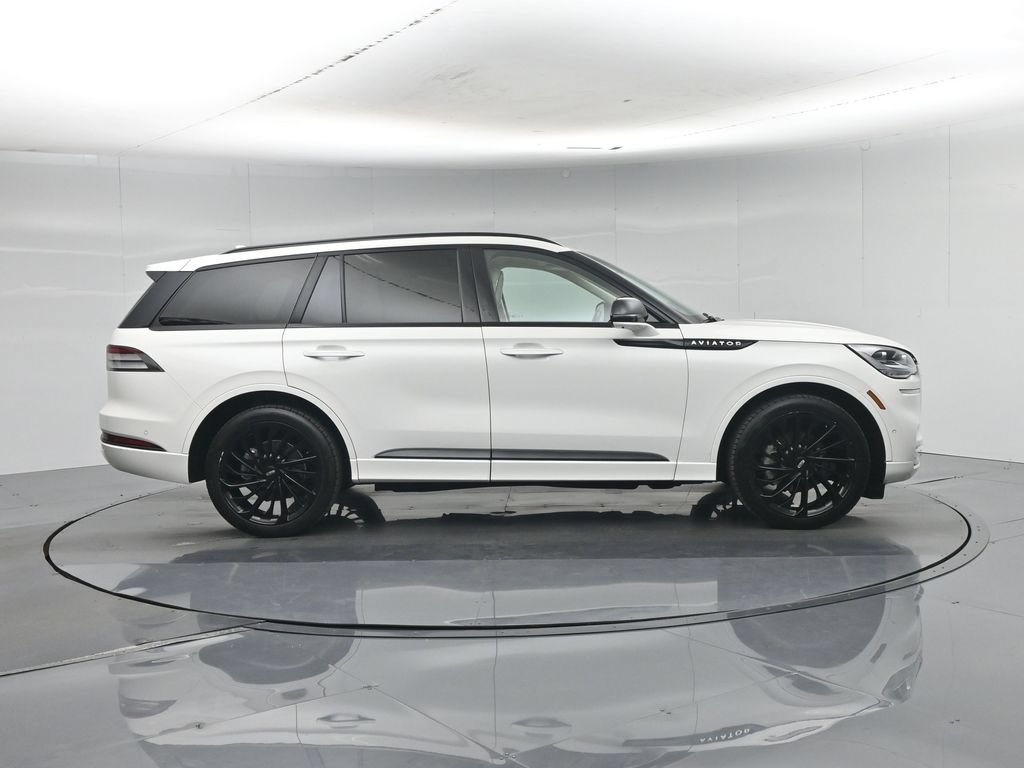 Used 2023 Lincoln Aviator Black Label w/ Jet Package AWD/4WD image 32