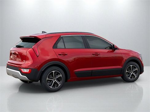New 2025 Kia Niro LX image 6