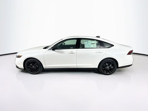 Used 2025 Honda Accord SE image 7