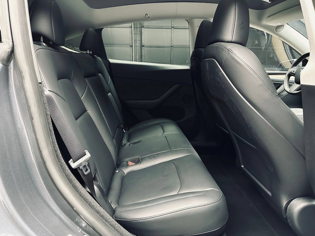 Used 2023 Tesla Model Y Long Range AWD/4WD image 19