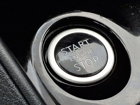 Used 2020 Nissan Kicks S FWD image 23