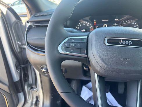 New 2026 Jeep Compass Latitude image 23