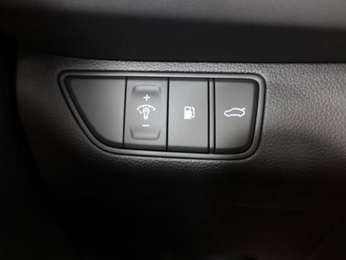 Used 2026 Genesis G70 2.5T image 27