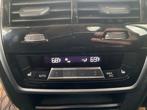 Used 2019 BMW X7 xDrive50i w/ Executive Package image 12