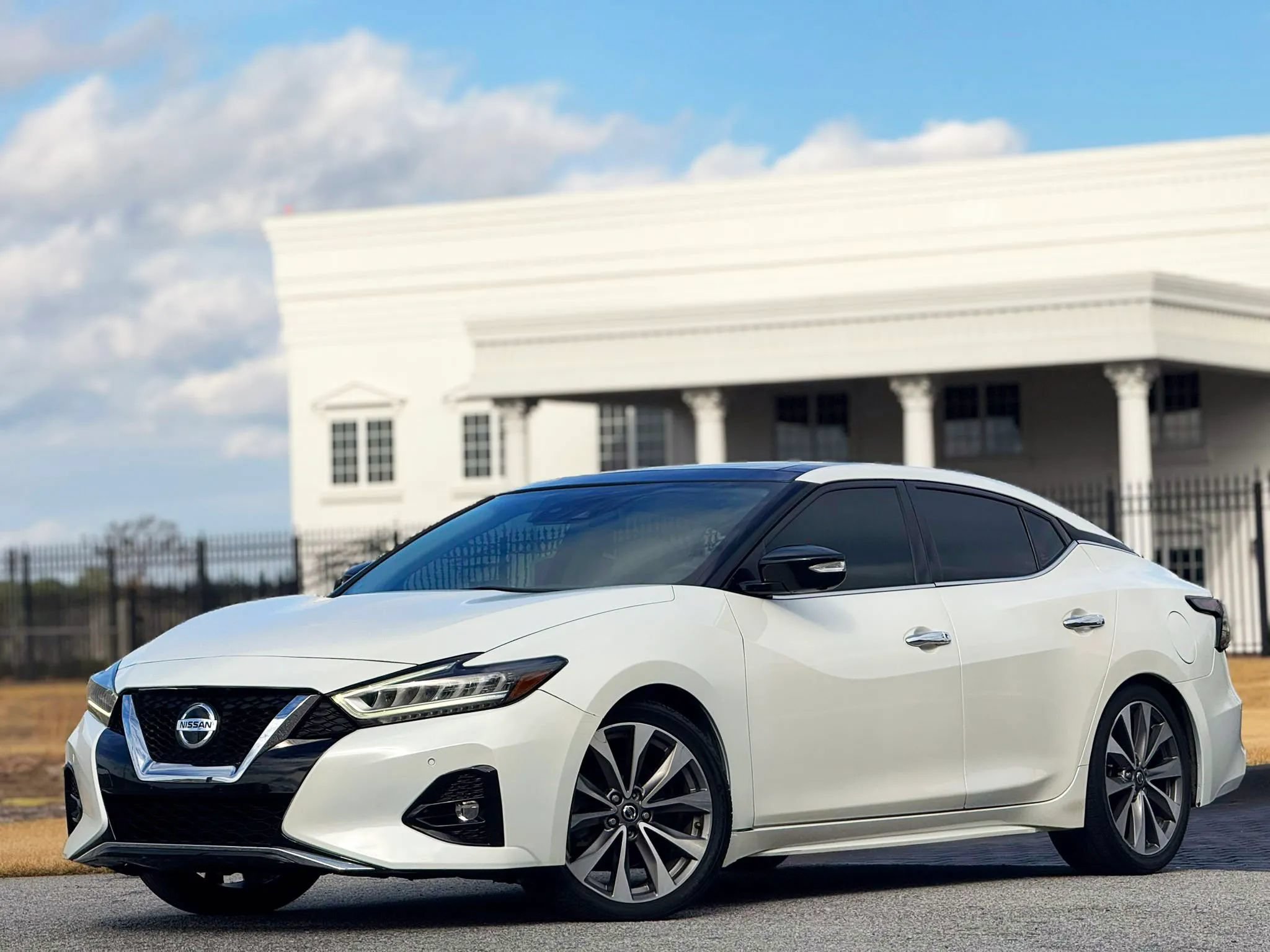 Used 2022 Nissan Maxima Platinum w/ Sport Mat Group FWD image 1
