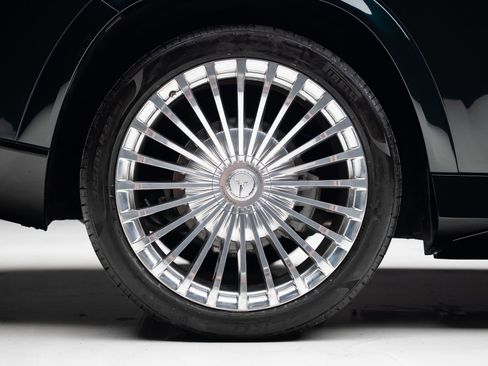 Used 2024 Mercedes-Benz Maybach GLS 600 Maybach GLS 600 image 41