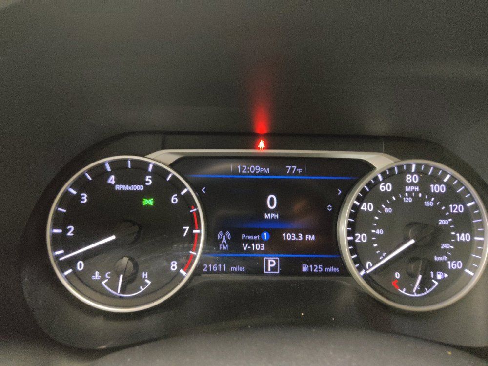 Used 2025 Nissan Sentra SV FWD image 23