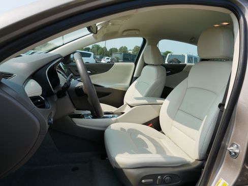 Used 2024 Chevrolet Malibu LT FWD image 33