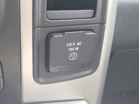 Used 2017 RAM 1500 Big Horn AWD/4WD image 25