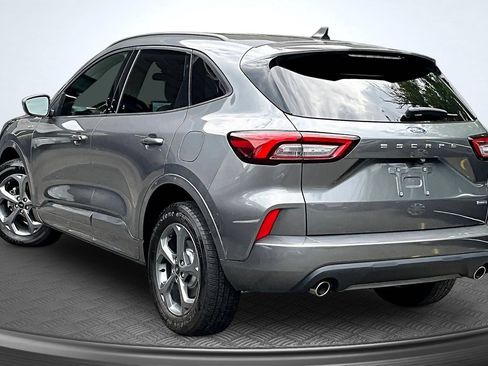 Used 2023 Ford Escape ST-Line Select AWD/4WD image 3