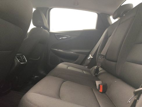 Used 2025 Chevrolet Malibu LT FWD image 18