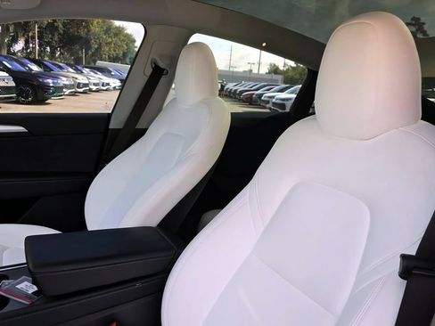 Used 2023 Tesla Model Y Long Range AWD/4WD image 18